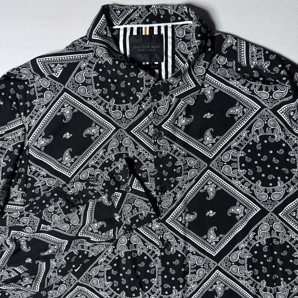 Cactus Man Ricky Singh Mens Shirt Large Black White Paisley Bandana Print Spring